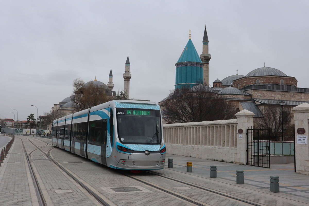 Возможны ли ещё путешествия за границу в эпоху тотальных санкций? Съездили в весеннюю Турцию