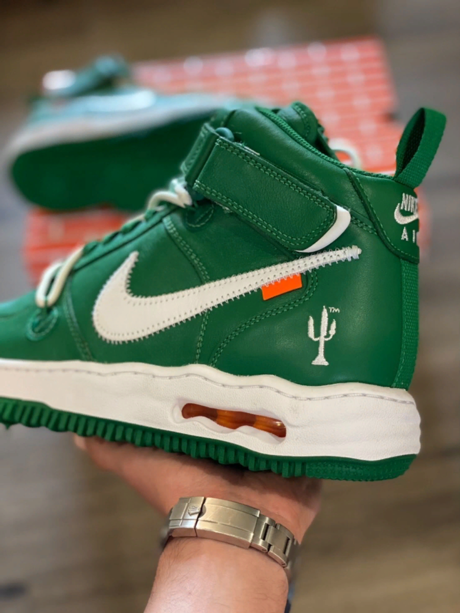 Green off 2024 white nikes