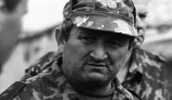 Г. Трошев во время Чеченской войны. Источник фото: myhistory.mirtesen.ru (https://clck.ru/rg7Cf)