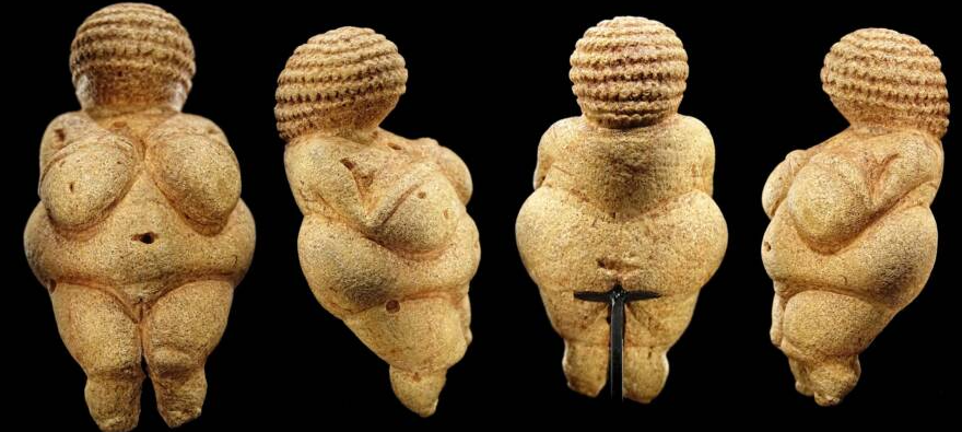 Венера Виллендорфская, видимая с четырех разных ракурсов.