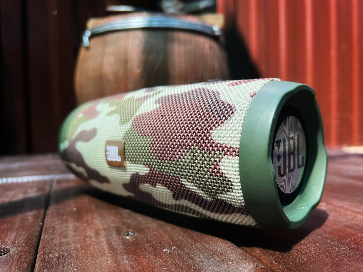 Реплика колонки известного бренда и ей уже 5 лет