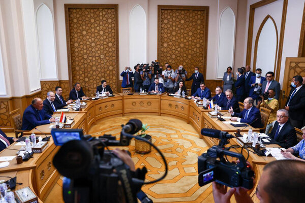 Захарова опубликовала фото с переговоров Лаврова и Шукри. Фото © Telegram / Мария Захарова