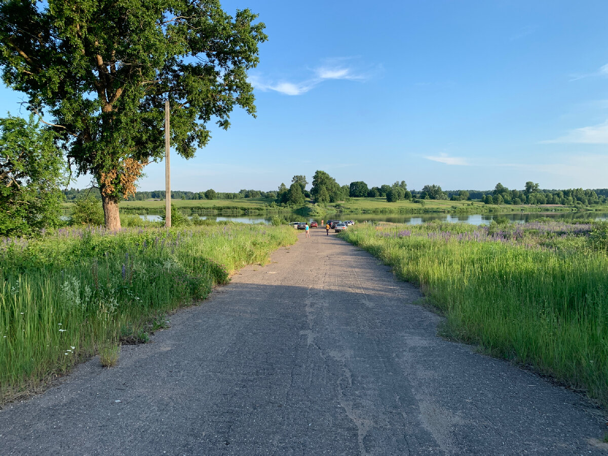 Казалось бы, обычная сельская дорога…