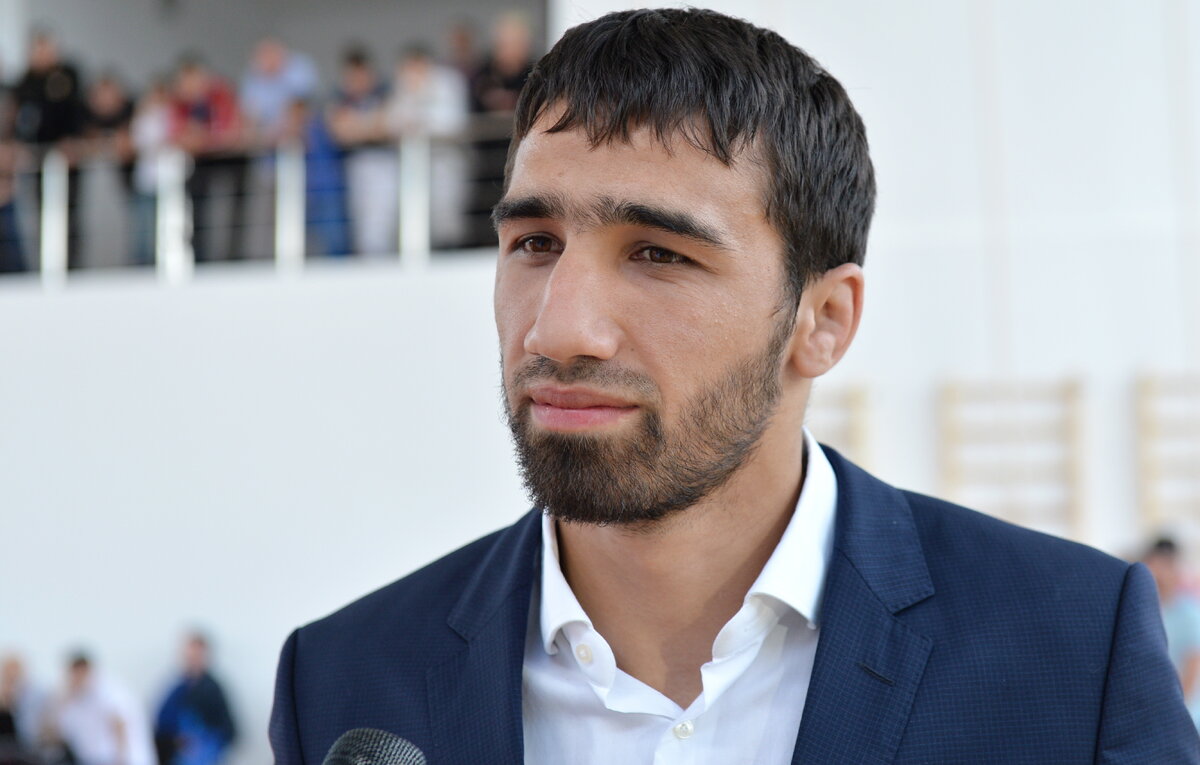    Хасан Халмурзаев  Зубайр Байраков/ТАСС