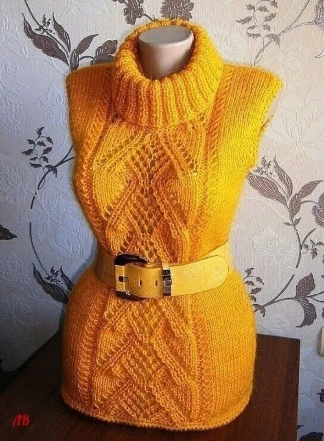 Очень красивая безрукавка!👍Браво мастеру!!!👏👏👏