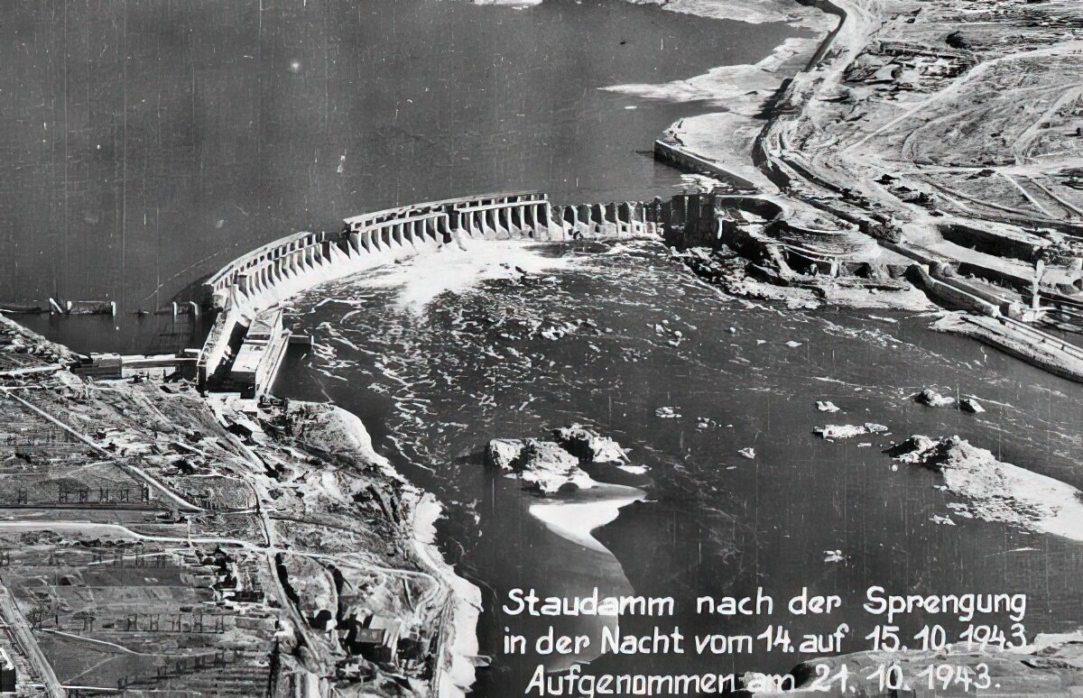 Вторично взорванный Днепрогэс в 1943 году/ © kerchtt.ru