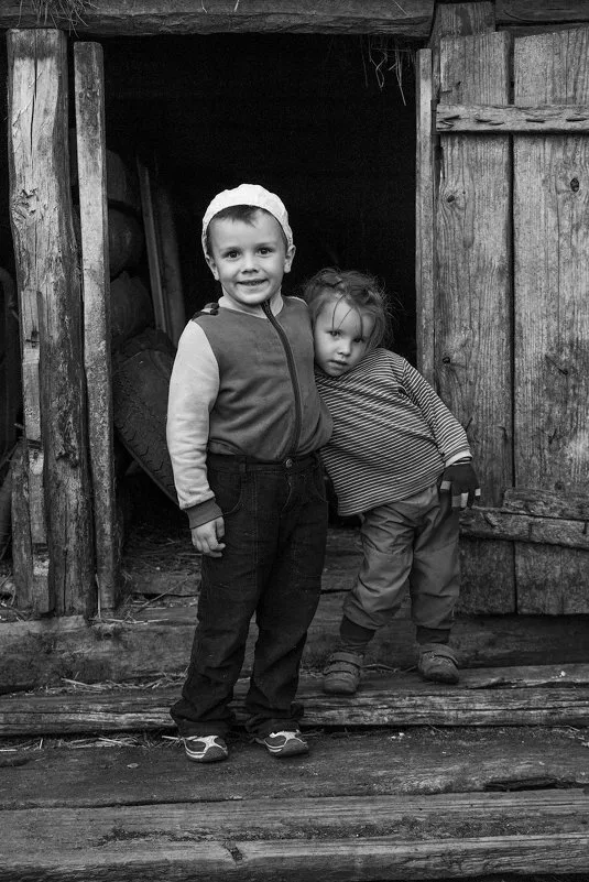 Брат и сестра. Детство. Детство в деревне. 