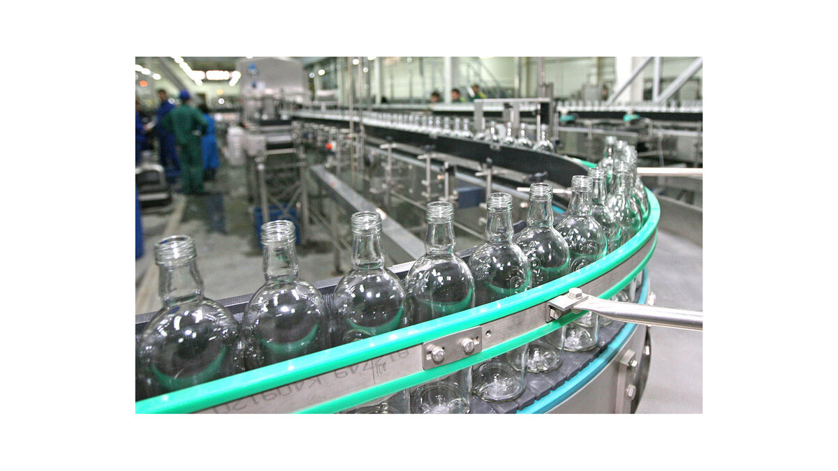    #Производство водки© РИА Новости . Валерий Титиевский