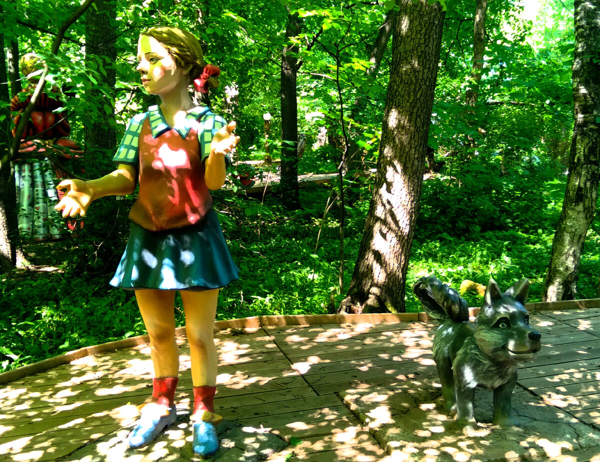 Собака - лучший друг человека, даже если это еще маленький щеночек.