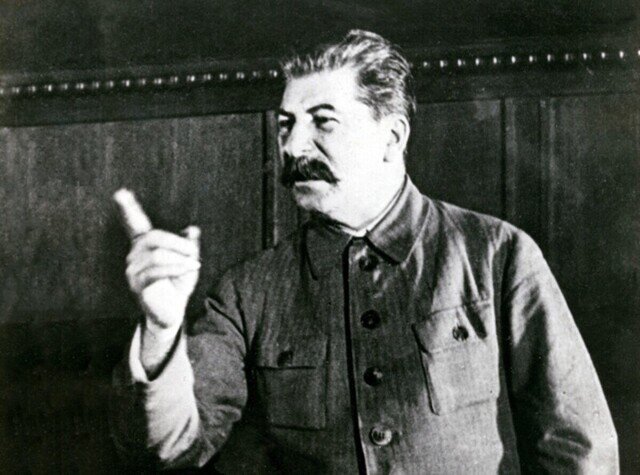 Как Сталин украинство развивал?