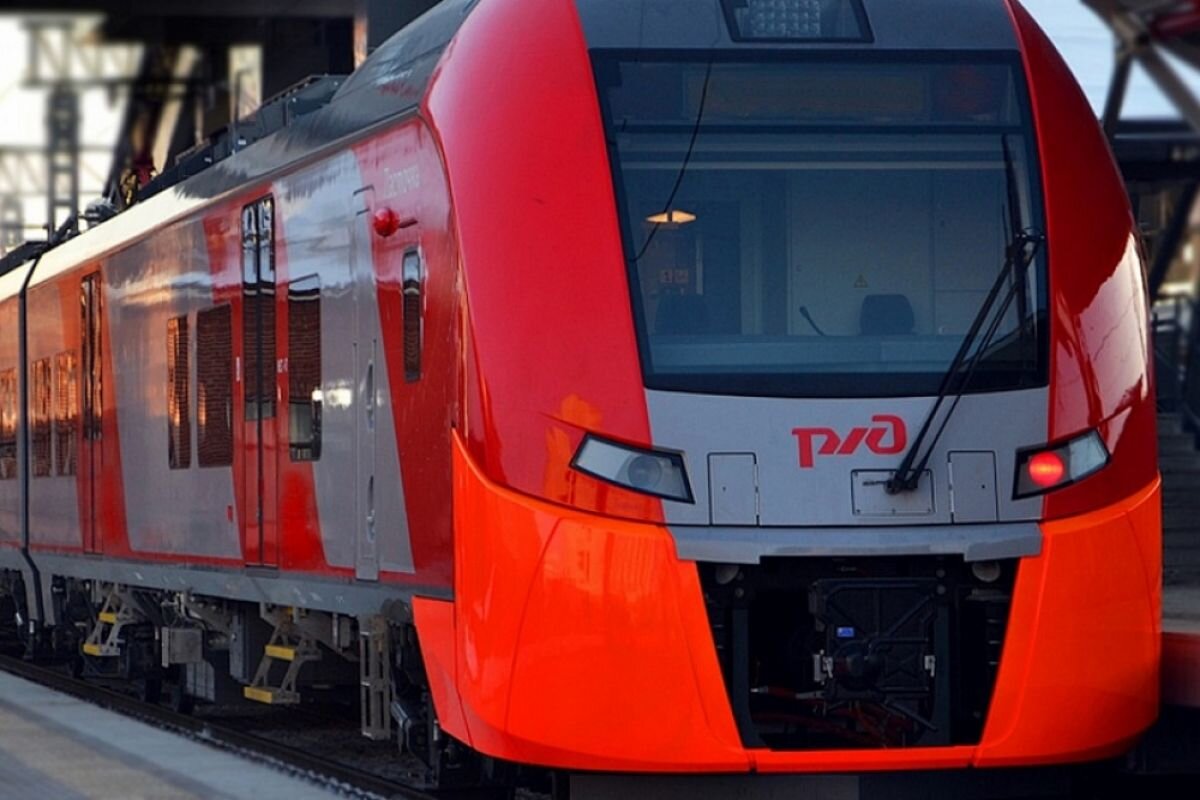    По Крымскому мосту из Керчи в Анапу проехала первая «Ласточка»