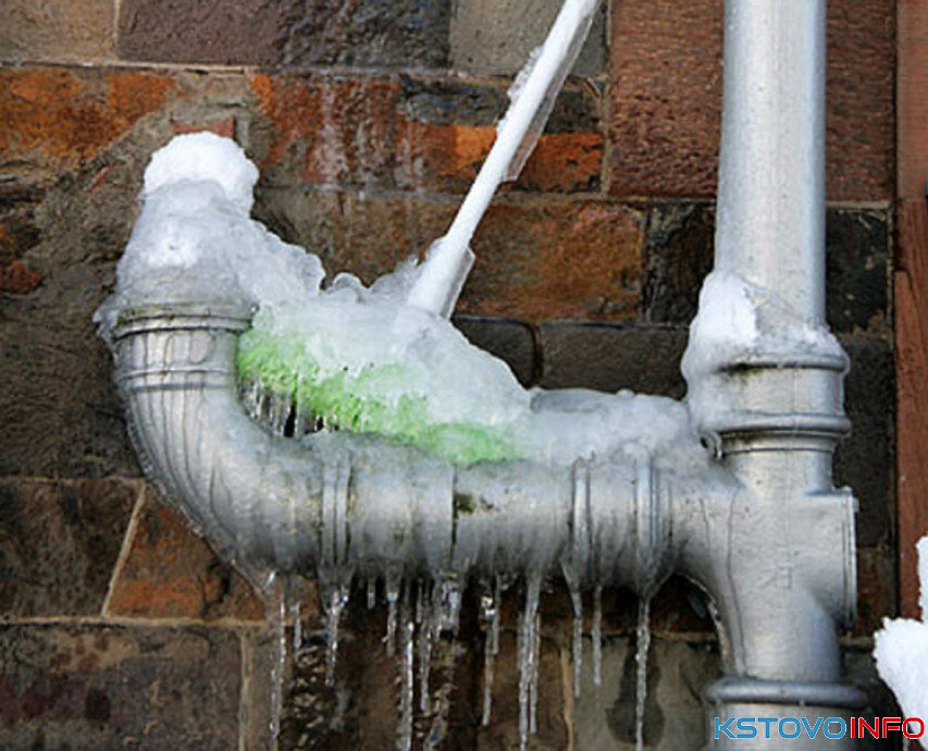 Пример промерзших труб отопления