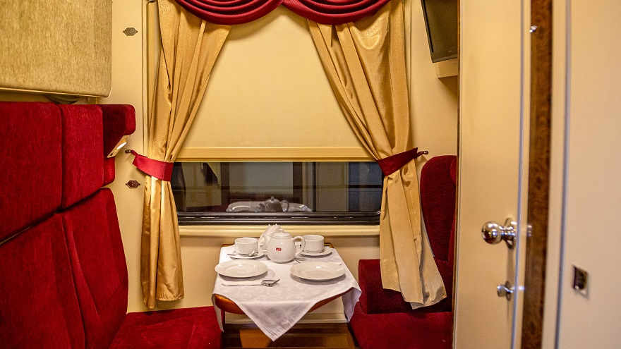 Интерьер вагона "Люкс" "Жемчужины Кавказа" 