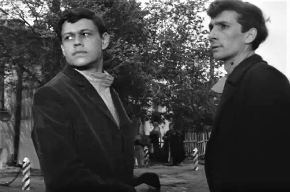 Кадр из телефильма "... И снова май!" (1968)