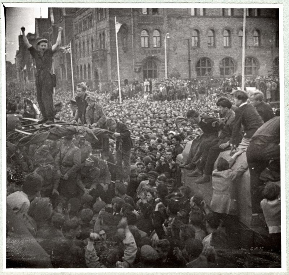 Кризис 1956 года. Познанское восстание 1956. 1956 Год Польша восстание. Познанский июнь 1956. Познаньское восстание в Польше 1956.