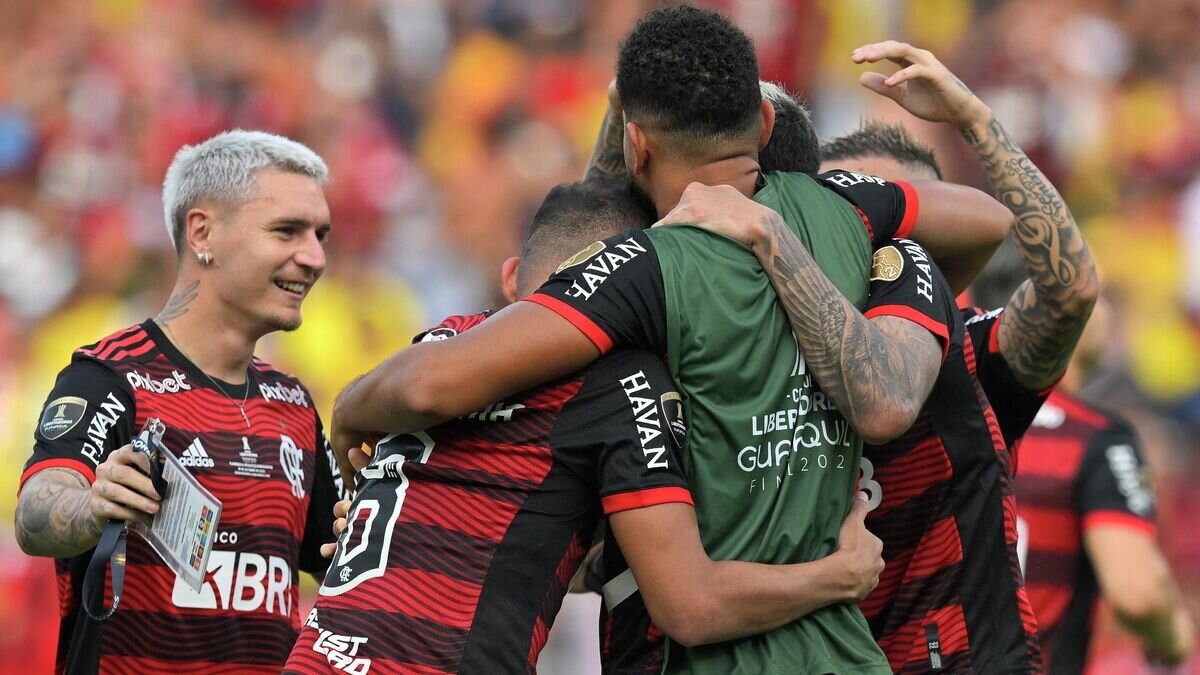    Футболисты "Фламенго"© AFP 2022 / RODRIGO BUENDIA