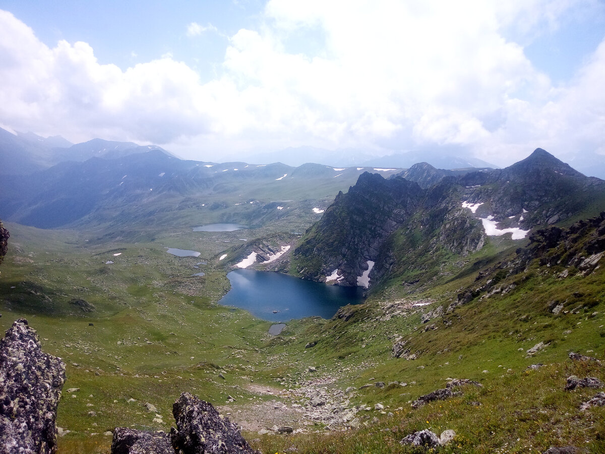Имеретинское озеро кавказ. Имеретинские озера кчр. Бадукские озера карачаево черкессия. Бадукские озера карачаево-черкесия. Озеро безмолвия кавказского заповедника.