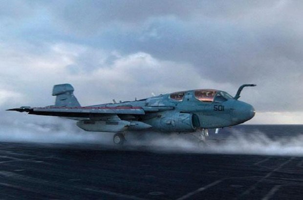     Что сделает взлетающий самолет с телом человека, если не соблюдать технику безопасности