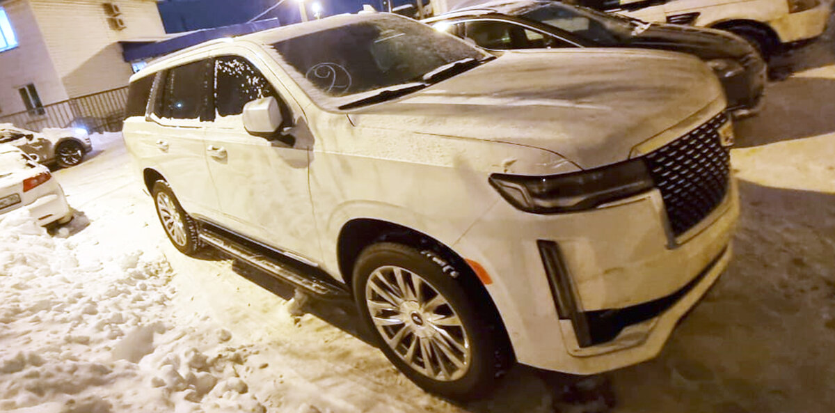 Cadillac Escalade / Premium luxury — цвет белый с доставкой и растаможкой