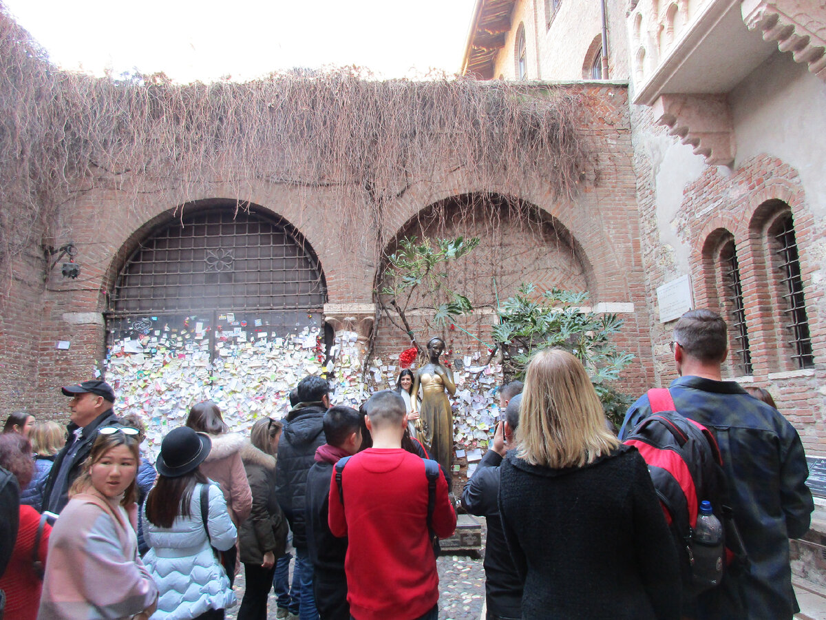 Верона. Очередь "к Джульетте"