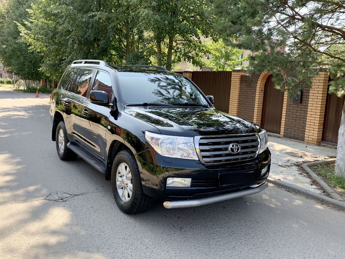 Toyota Land Cruiser 200 2008 Black