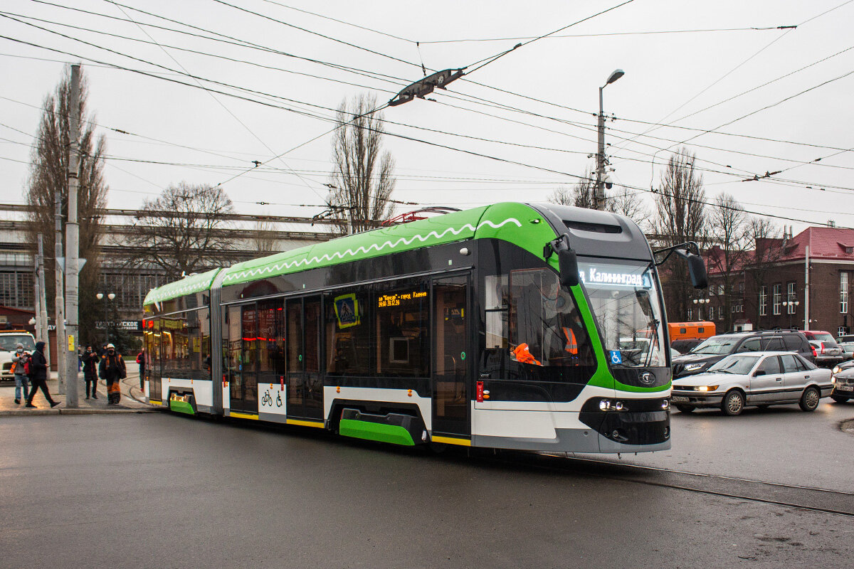 Опытный вагон "Корсар" 71-921 на испытании в Калининграде, источник фото tverigrad.ru