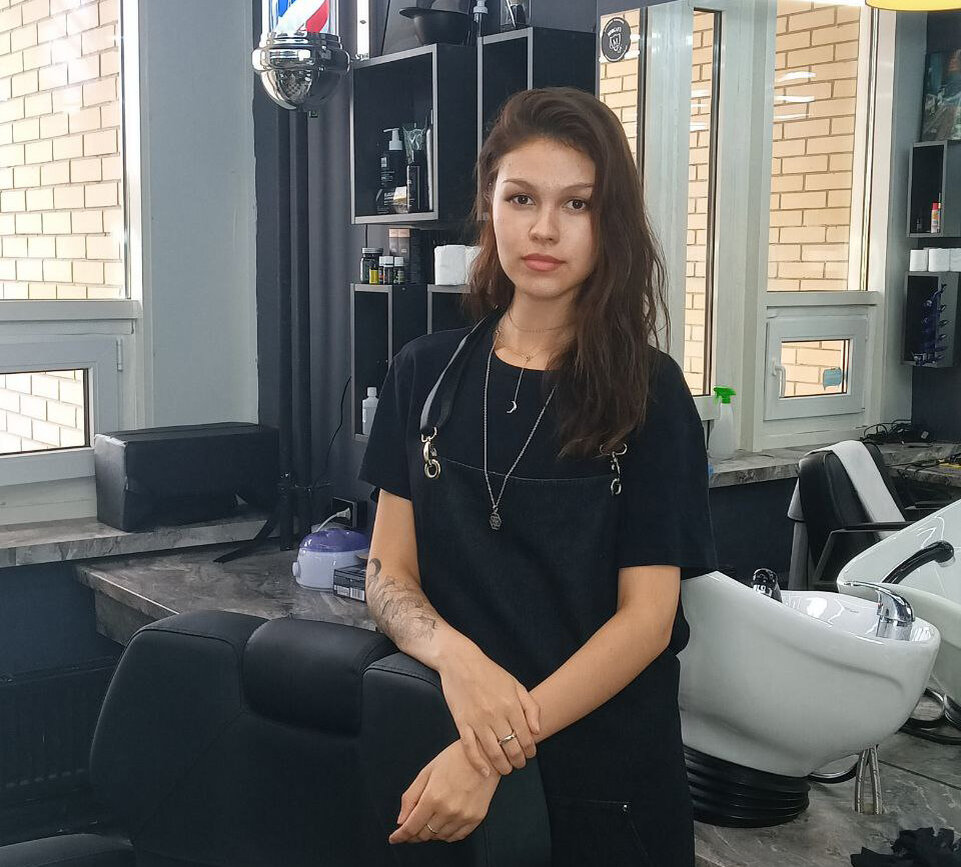 Айя Нуруллина - мастер колорист, барбер