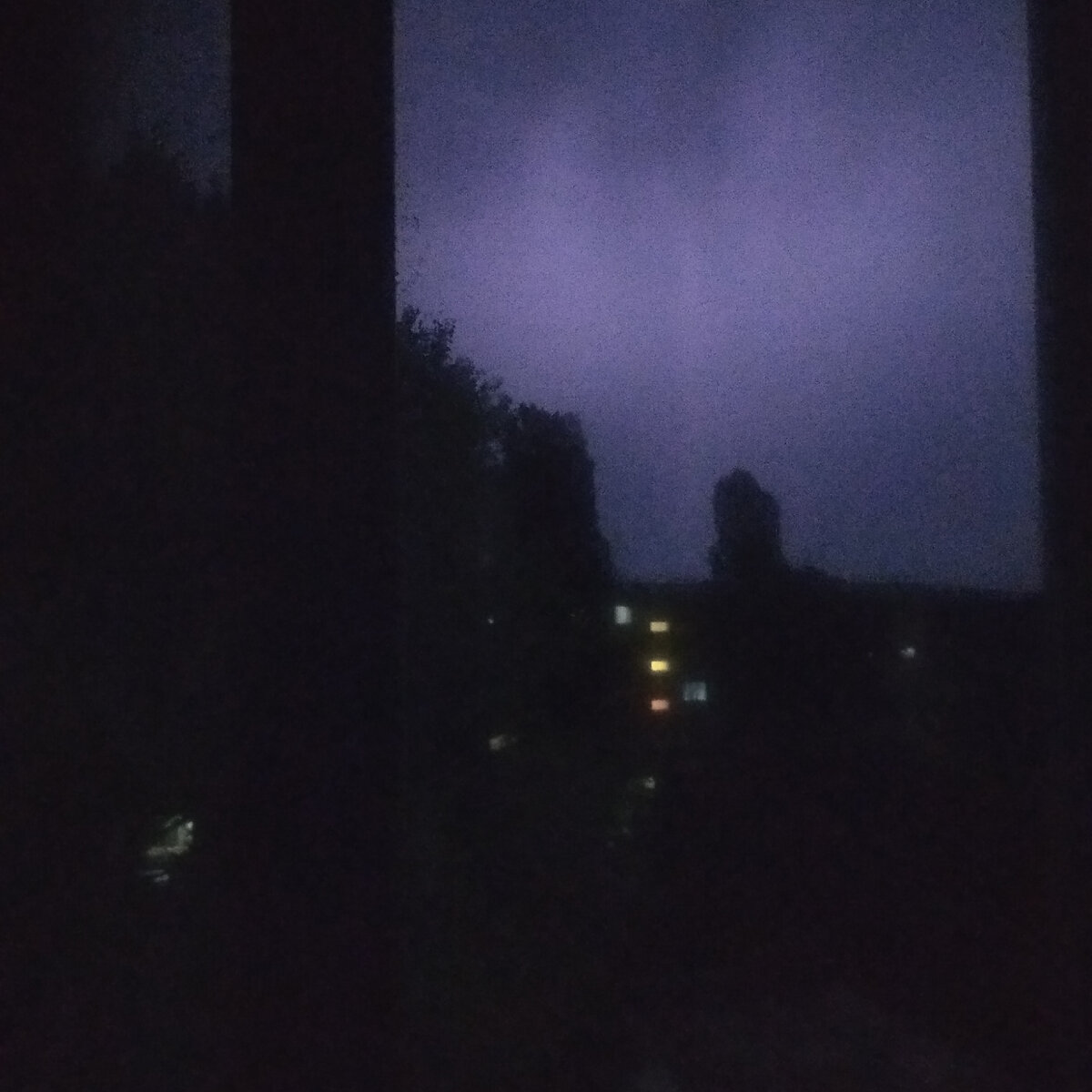 грозу на весь горизонт не успели заснять