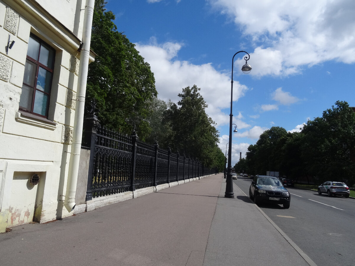 Решётка Летнего сада на Петровской улице