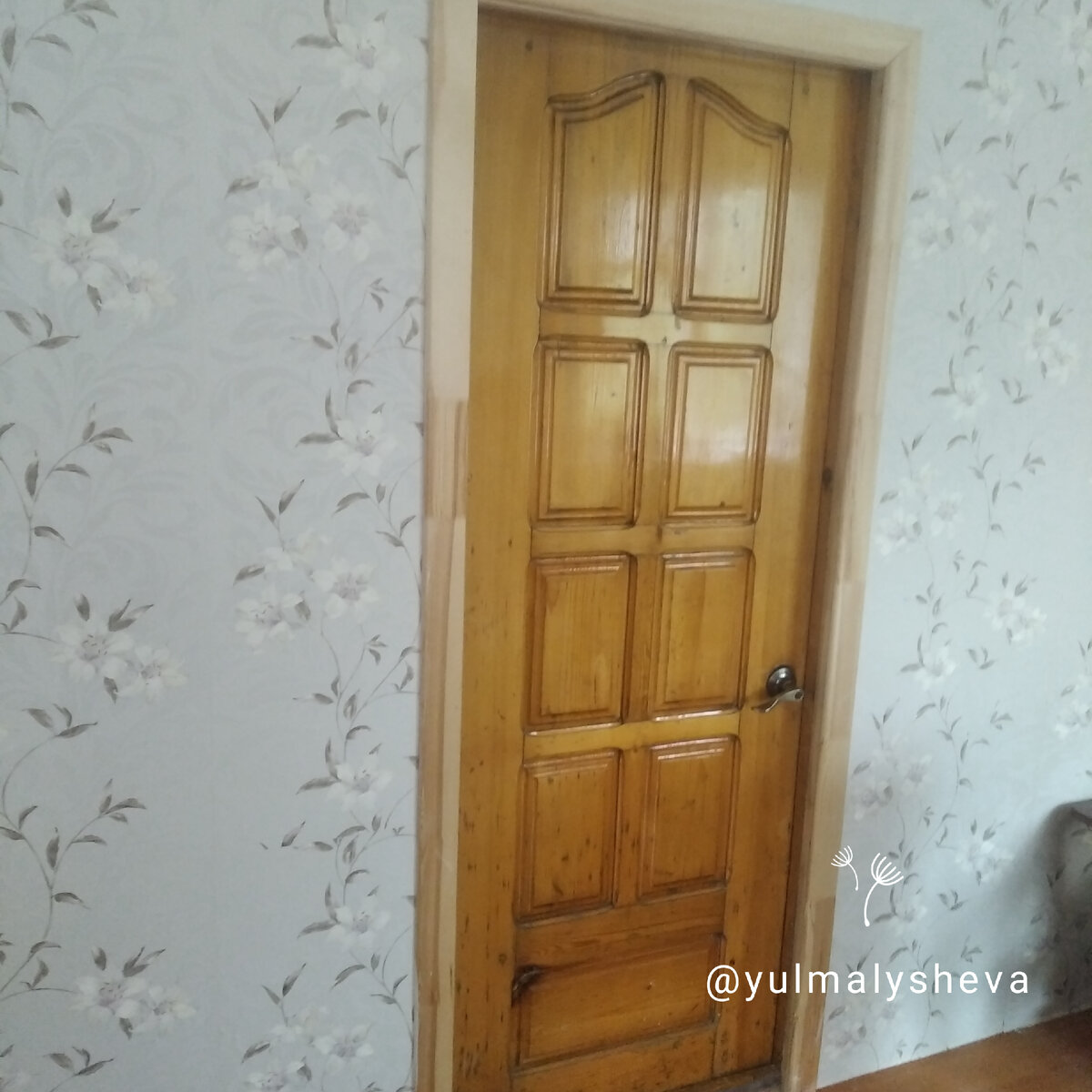 Как перекрасить старую лакированную дверь (не шкуря и не снимая лак) | Дом необычных вещей | Дзен
