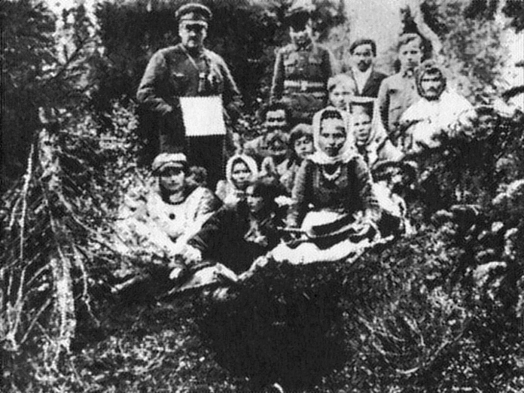 Экспедиция Александра Барченко вместе с местными жителями Кольского полуострова