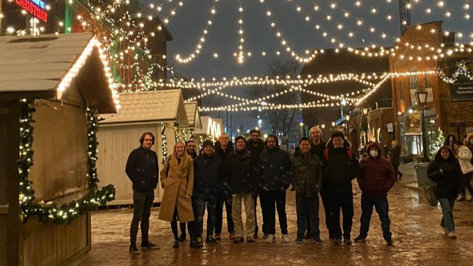 Команда Axelar поздравляет всеx с прошедшим Новым годом и Рождеством :)