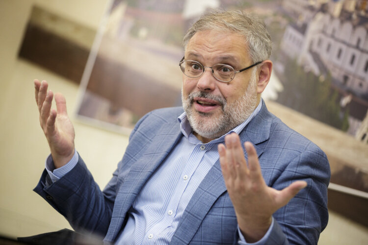 Михаил Хазин: «Я не верю в шоки. Понимаете, во-первых, не надо держать их за идиотов, во-вторых, не нужно держать за идиота Путина»Фото: «БИЗНЕС Online»