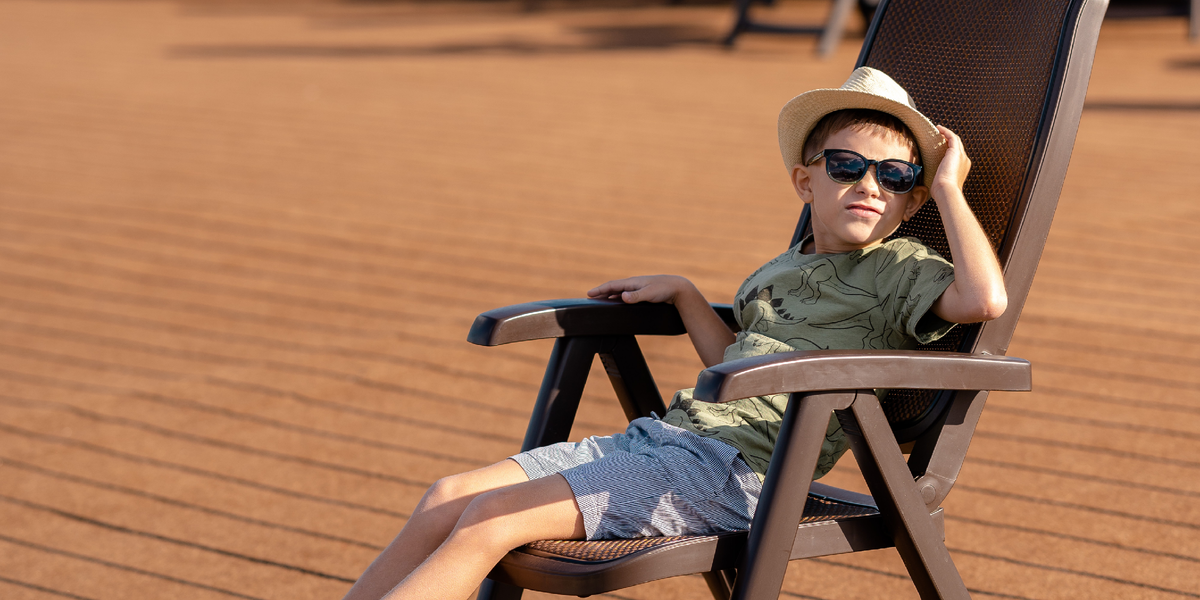 Солнечные ванны на шлюпочной палубе — бесплатный заряд витамина Д