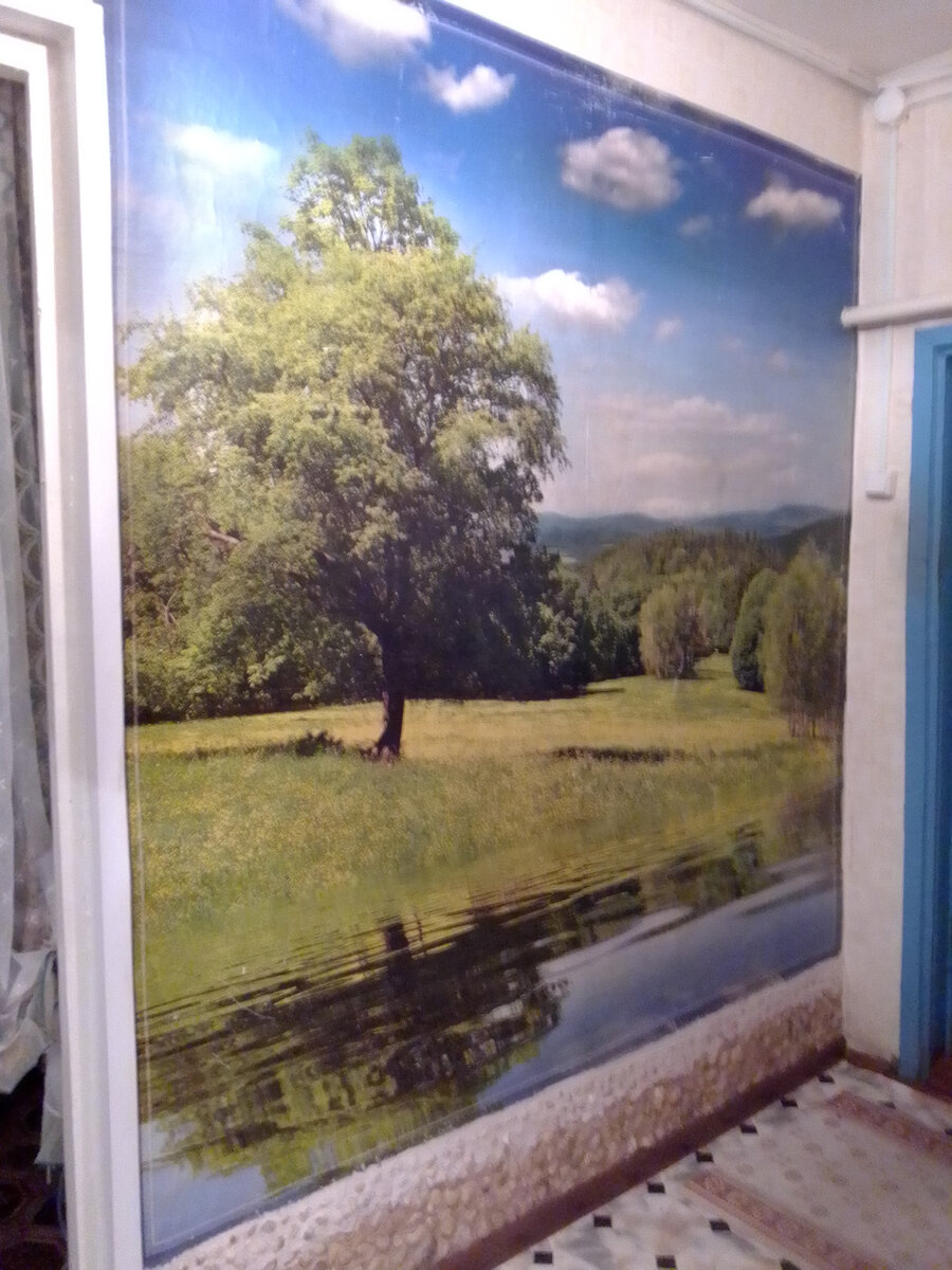 Вот такая получилась отделка стенки коридора