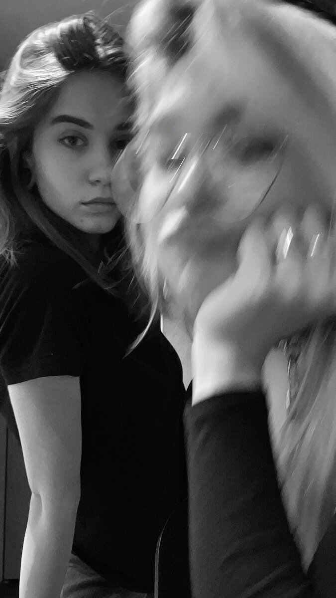 Историческое фото - Маша и Ариша впервые в одном кадре за 8 лет