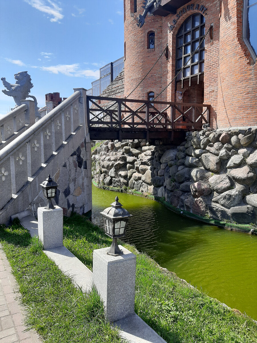 Калининград, замок Нессельбек (вход).