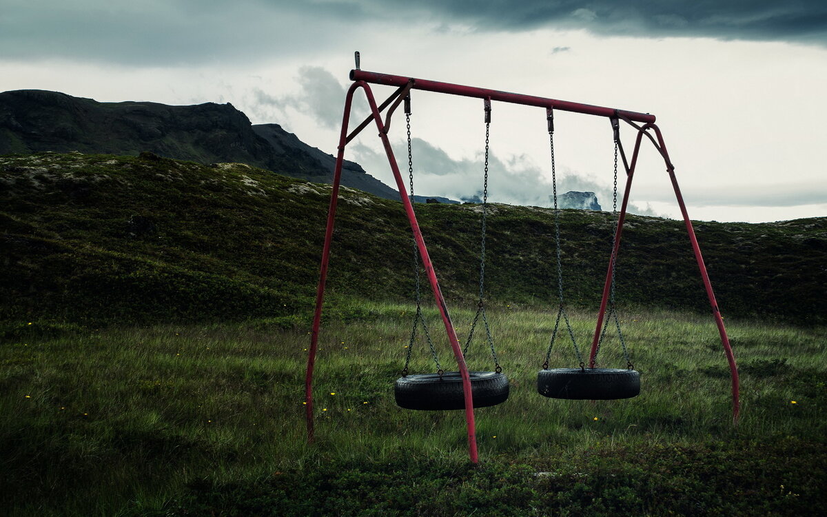 Качели на горе. Старые качели. Качели в отношениях. Качели на цепочке. Качель leya swing seat armchair.