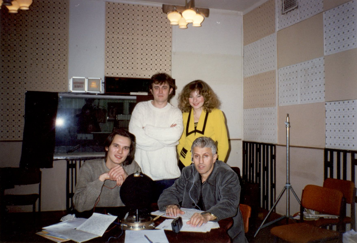 В студии "Радио 1" с Аней Сальниковой, Владом Сташевским и Юрием Айзеншписом.