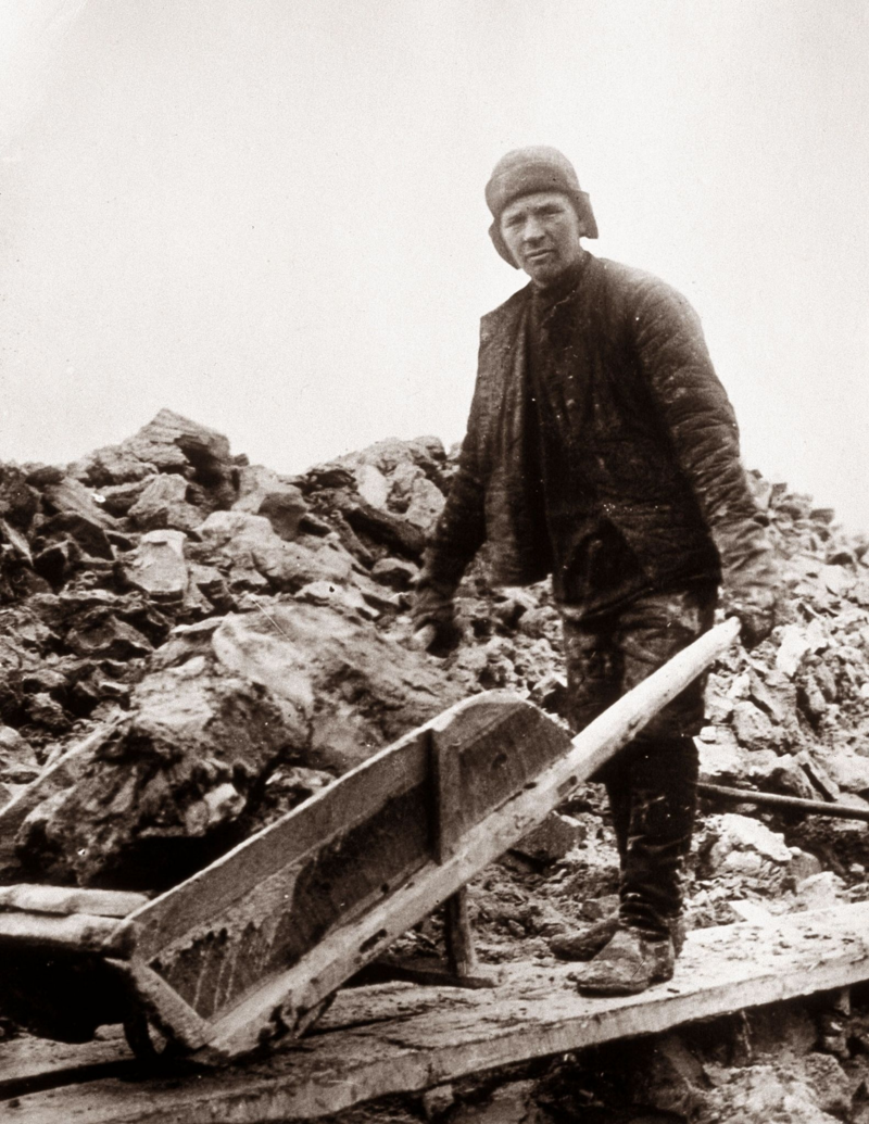 Канал история сегодня. Беломорканал ГУЛАГ. Беломорско-Балтийский канал 1933. Беломорско Балтийский канал 1930. Беломоро Балтийский канал ГУЛАГ.