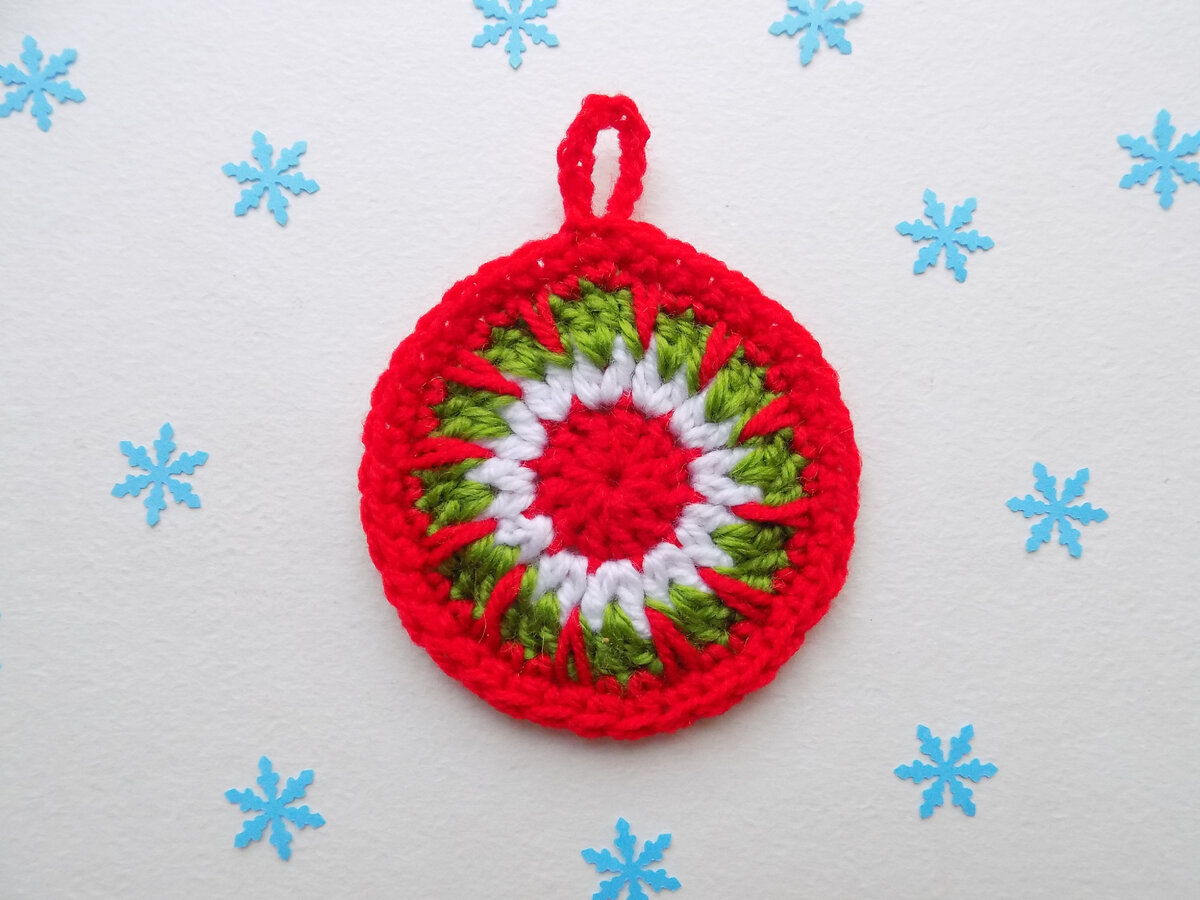 Новогодняя подвеска связанная крючком. Мастер-класс