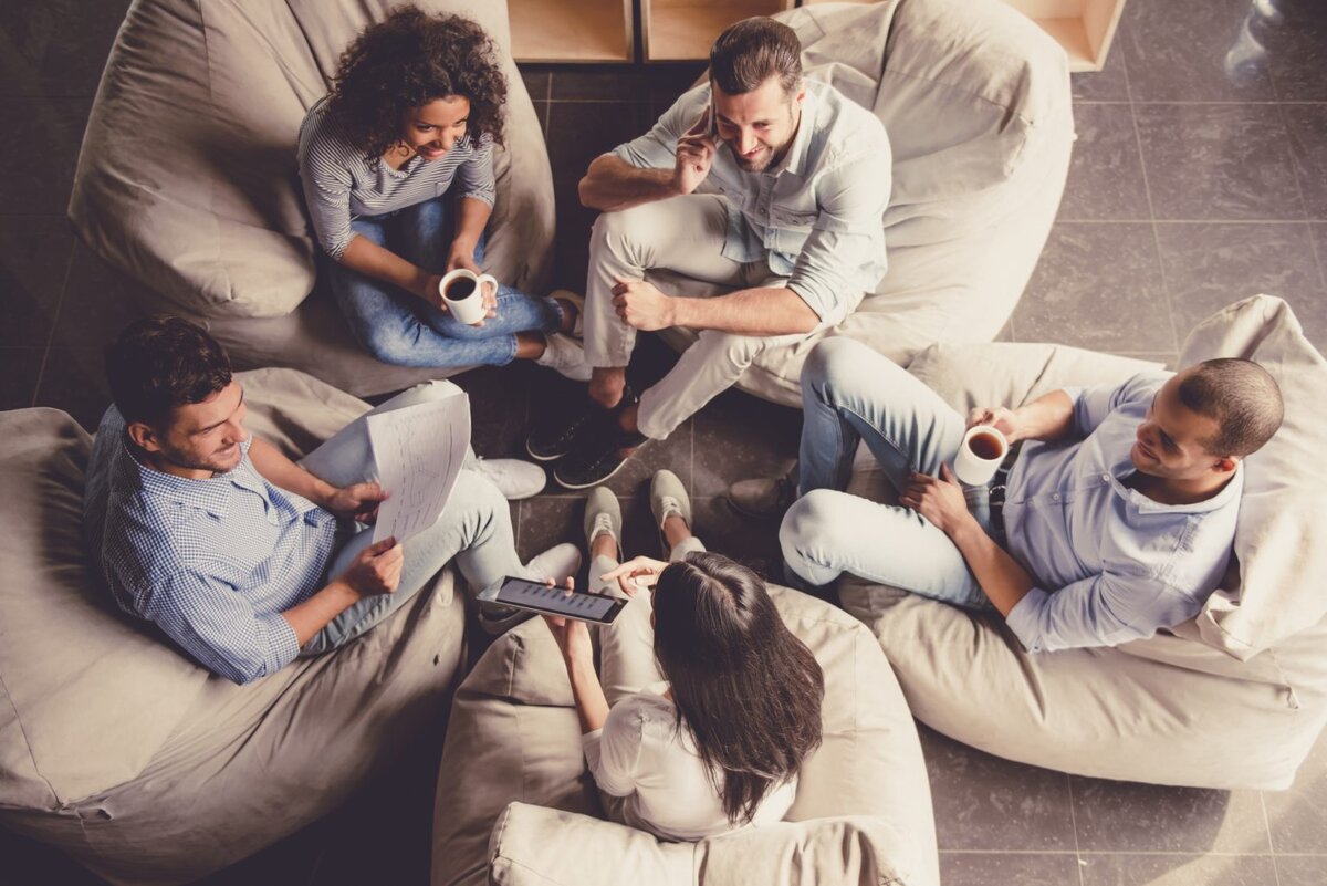 Близкое окружение- важнейший аспект жизни. Фото из открытых источников.