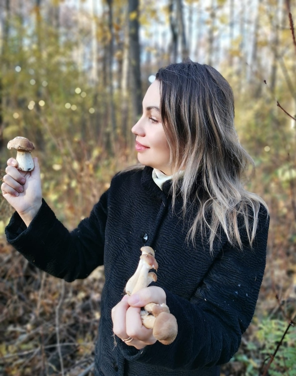 "И ничего в жизни я так не любил, как лес с его грибами и дикими ягодами, с его букашками и птичками, ежиками и белками, с его столь любимым мною сырым запахом перетлевших листьев. И теперь даже, когда я пишу это, мне так и послышался запах нашего деревенского березняка: впечатления эти остаются на всю жизнь." Ф. М. Достоевский.             