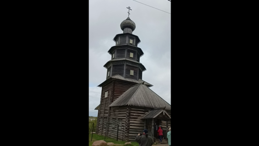 Деревянный храм Тихвинской иконы Богородицы, который находится в городе Торжок Тверской области России