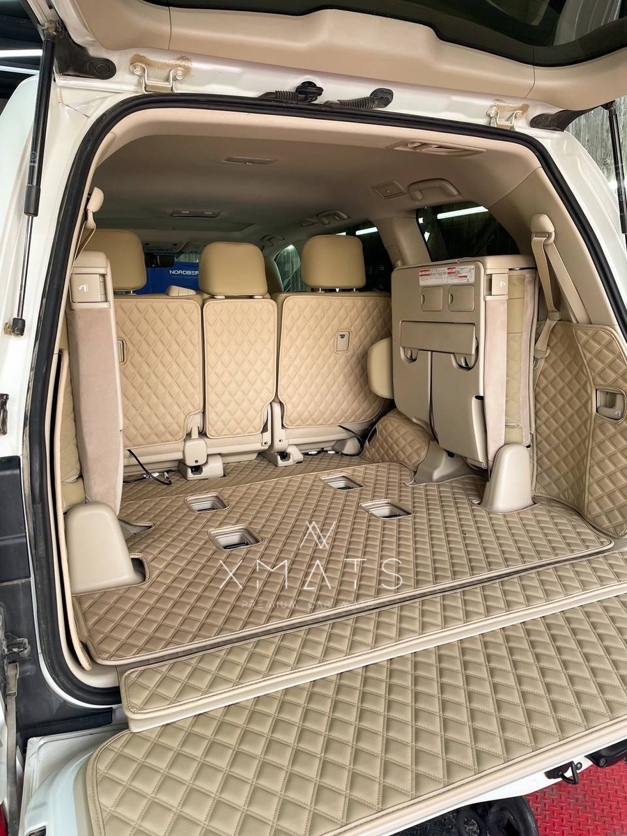 3D коврики из экокожи на Toyota Land Cruiser 200