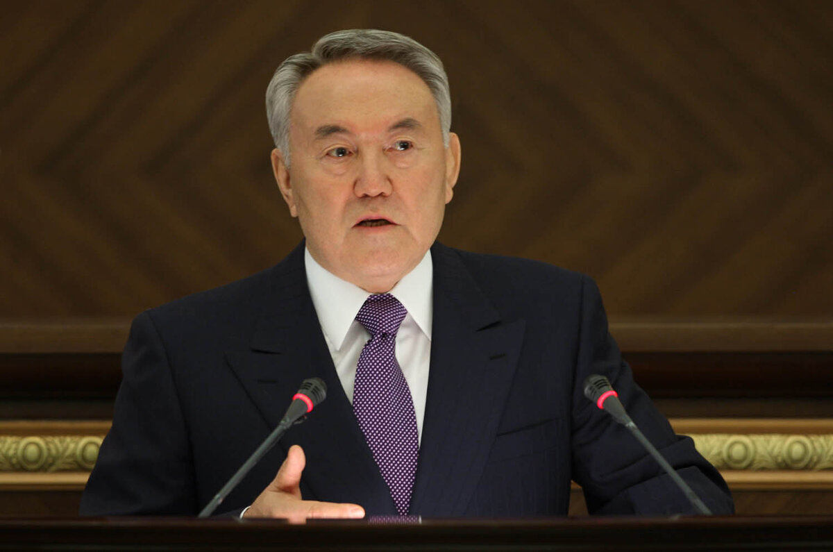 Назарбаев Н.А. говоря о независимости Казахстана назвал ее "самой священной ценностью нашего общества. Тогда, три десятилетия назад, мы осознанно выбрали свободу и независимость как основу нашего мировоззрения и бытия." Комментарии как говорится излишни.