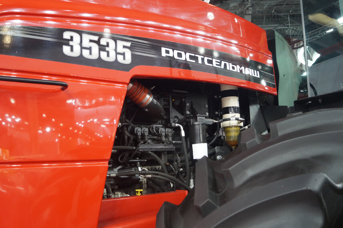 Трактор-богатырь Ростсельмаш 3535 на Агросалон-2022. Какой двигатель будет вместо американского?