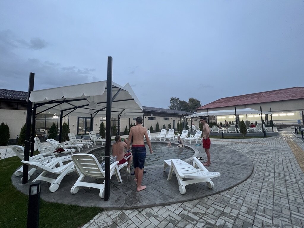 отель каприз иссык-куль. озеро иссык-куль киргизия. иссык кульский мед. чолпон ата пляж. иссык-куль колесо обозрения.