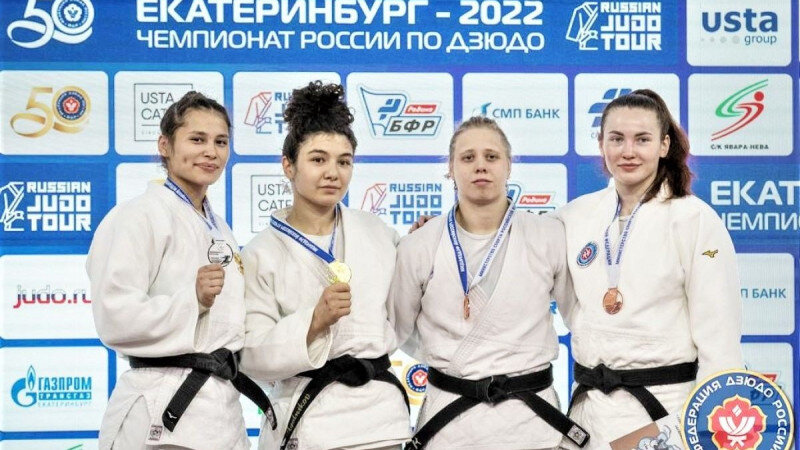     Призовой пьедестал в весовой категории до 70 кг. Крайняя справа Дарья Храмойкина. Марина Майорова/Федерация дзюдо России.