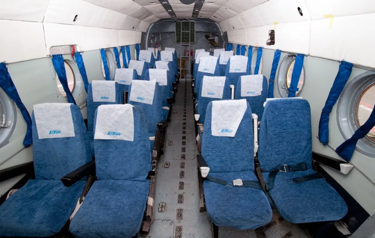 ми-8 вертолёт внутри. сколько пассажирских мест в вертолете. сколько пассажирских мест в вертолете. салон вертолета ми-8. салон вертолета ми-8.